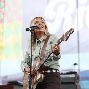 Anne Wilson performing at CMA Fest