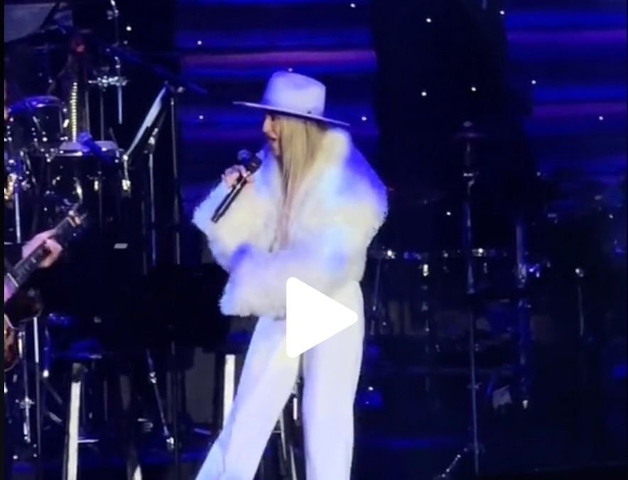 <p>Lainey Wilson I'm Just Ken Screenshot</p>