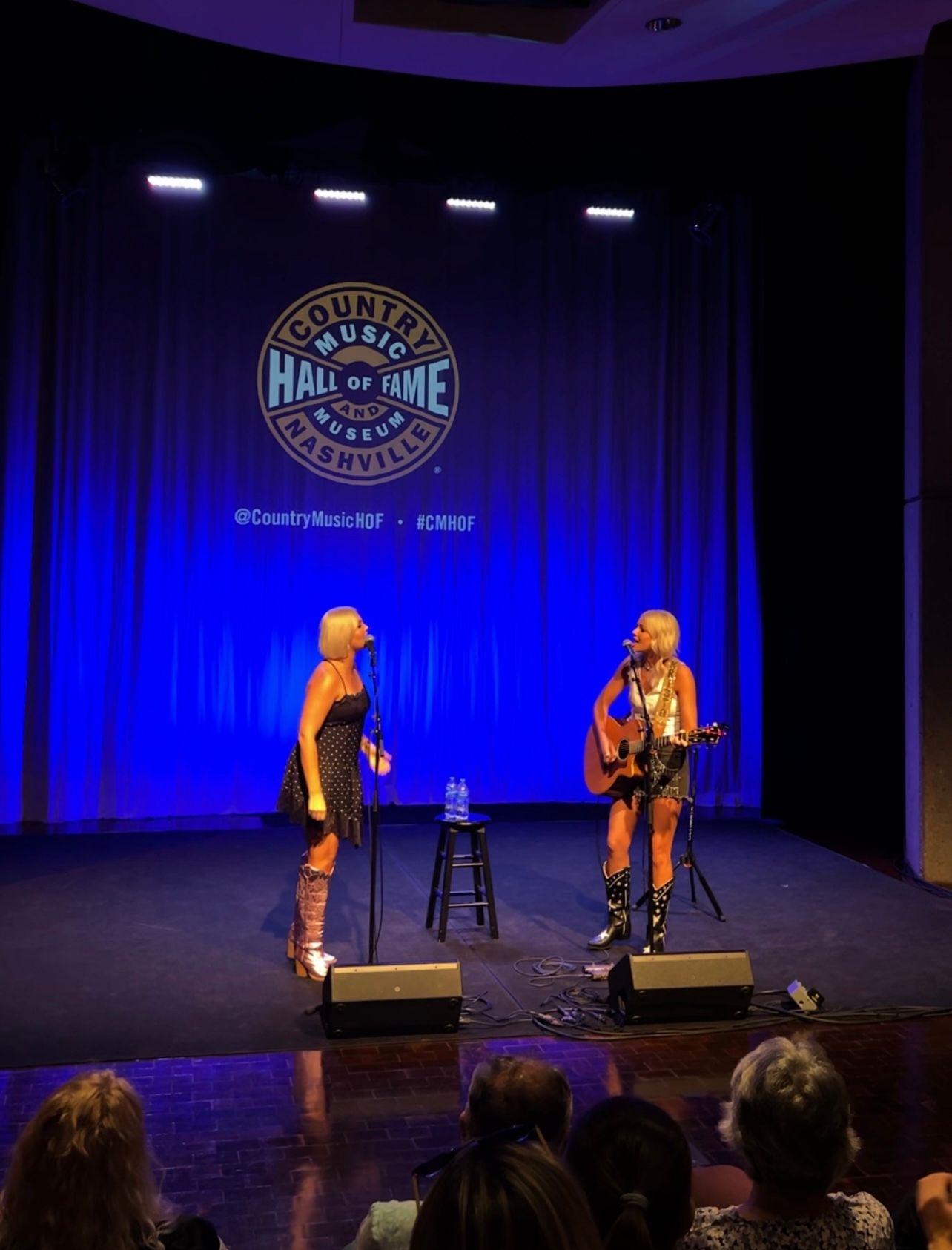 Holler Country Music