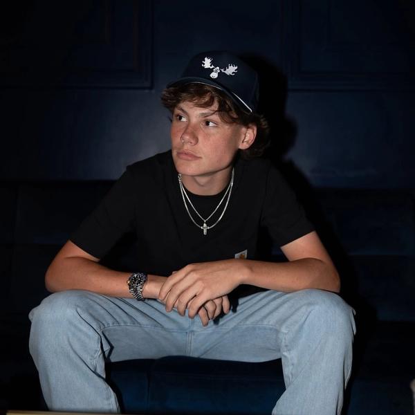 Maddox Batson looking up