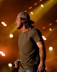 Artist - Morgan Wallen 33
