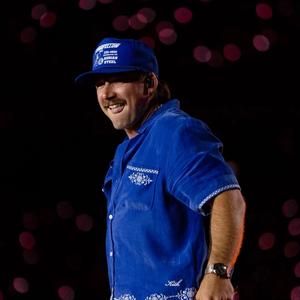 Morgan Wallen performing in Chicago 2026