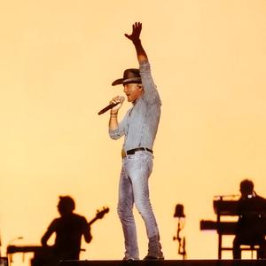 Artist - Tim McGraw at Field of Dreams