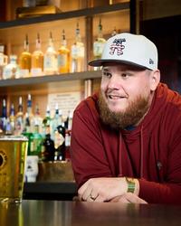 Artist – Luke Combs – Category 10 Bar