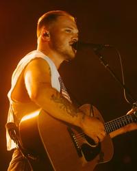 Artist - Zach Bryan 29