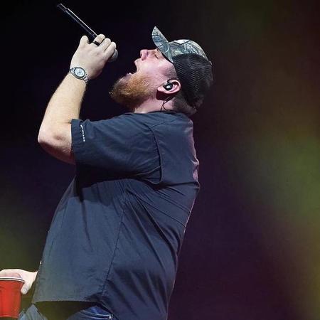 Artist - Luke Combs Live 3