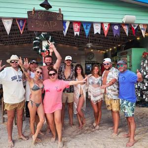 Artist - Tucker Wetmore & Ella Langley at the Soggy Dollar Bar