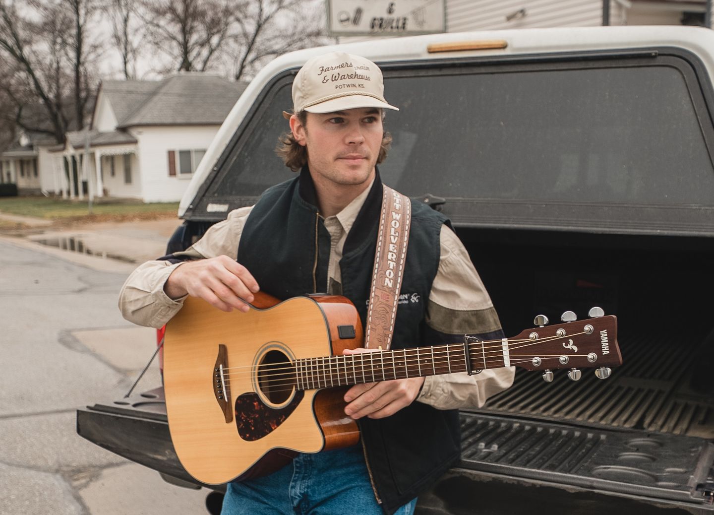 Holler Country Music
