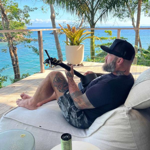 Zac Brown chilling in the islands