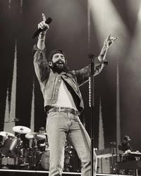 Artist - Thomas Rhett 13