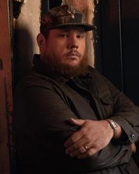 Luke Combs press photo 2025