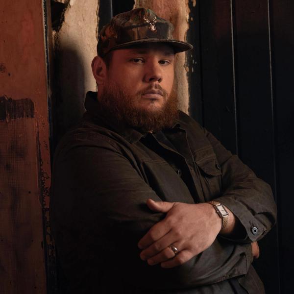 Luke Combs press photo 2025