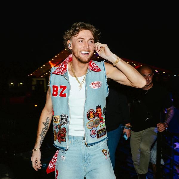Bailey Zimmerman performing in 2026