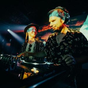 Holler Country Music