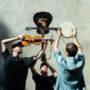 Holler Country Music