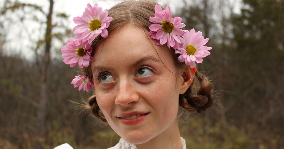 Appalachian folk singer Gabrielle Hope Shares the "silly, simple, and