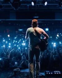 Tucker Wetmore performing live