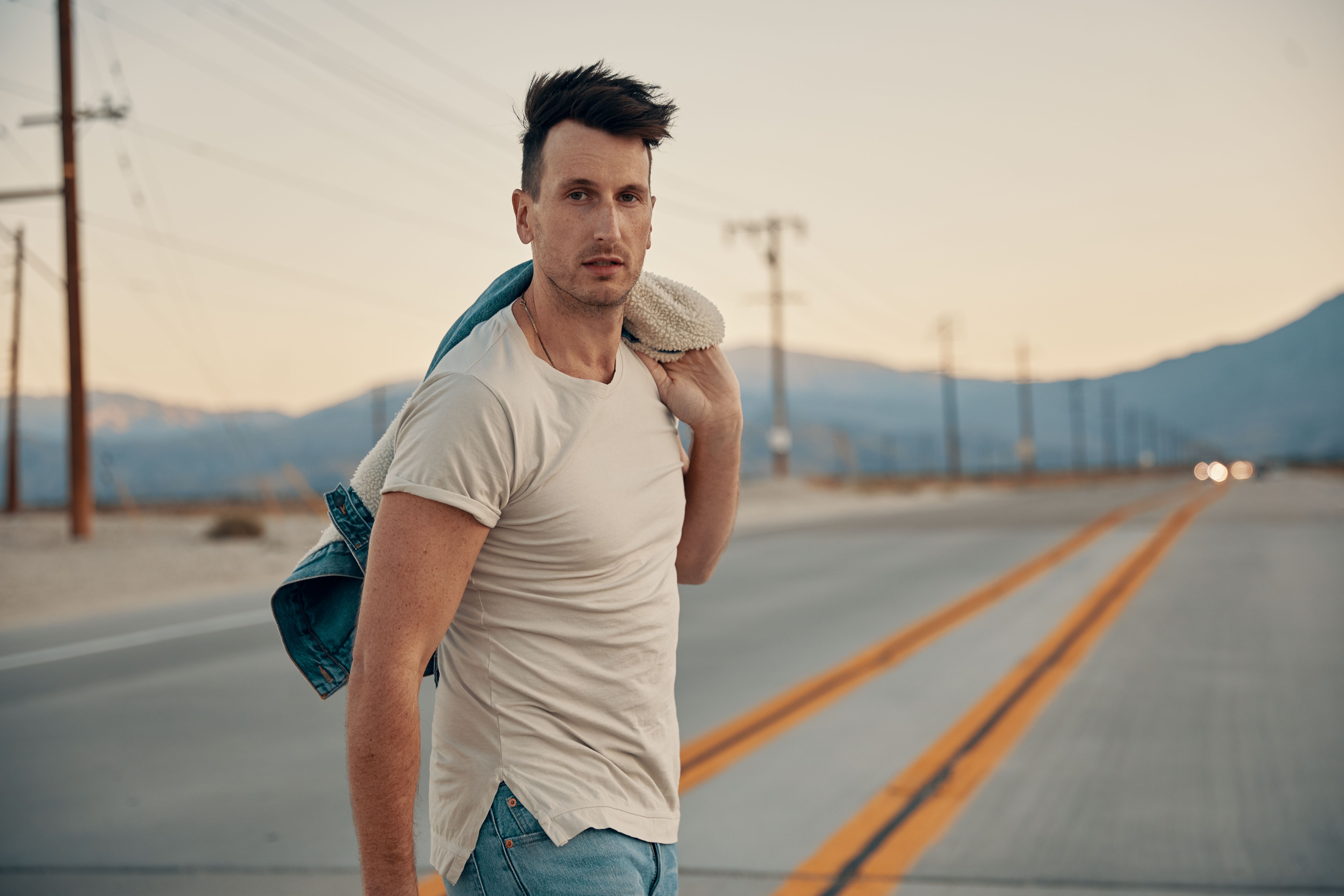 Russell Dickerson Concert Tour 2024 Dates & Tickets Holler