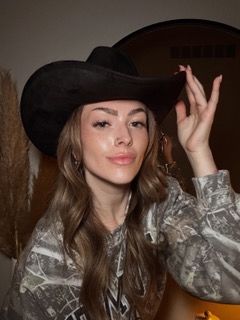 Contributor - Kaleigh Chiswick