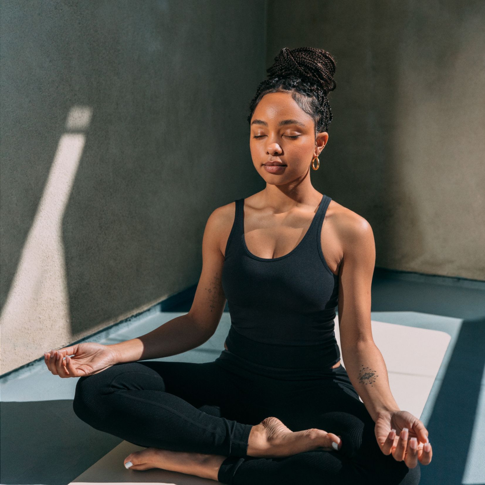 Square image from the H&M Sport visual concept A class of your own, second of the B set