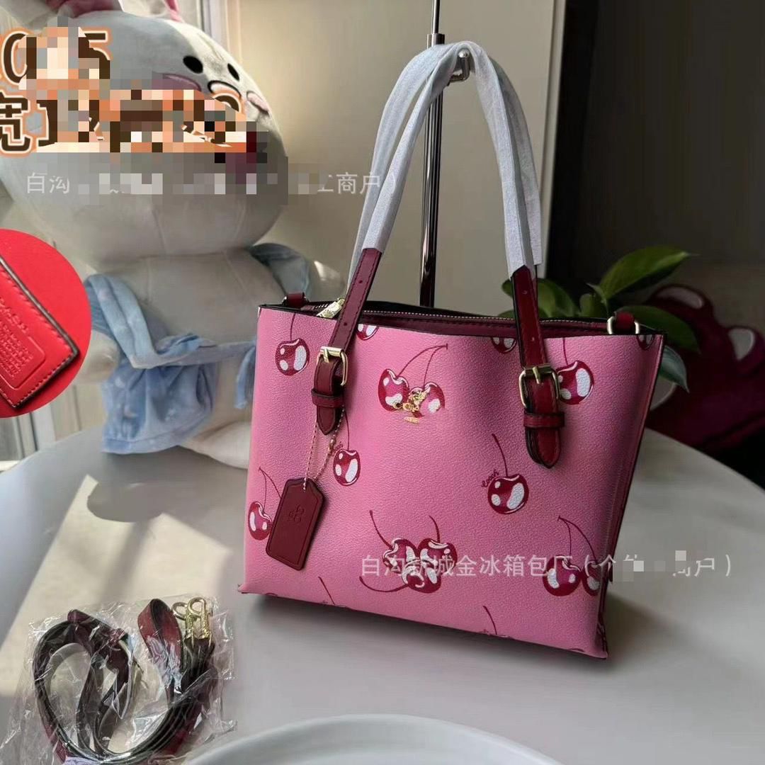 Coach bag with free Cherry