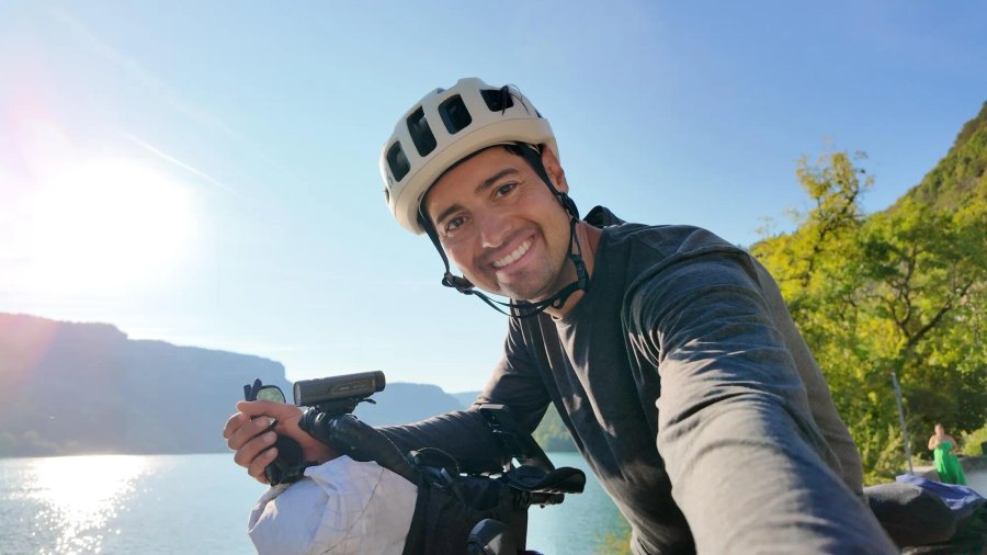 Cycling from the Netherlands to Lisbon: A journey fueled by hope and intuition