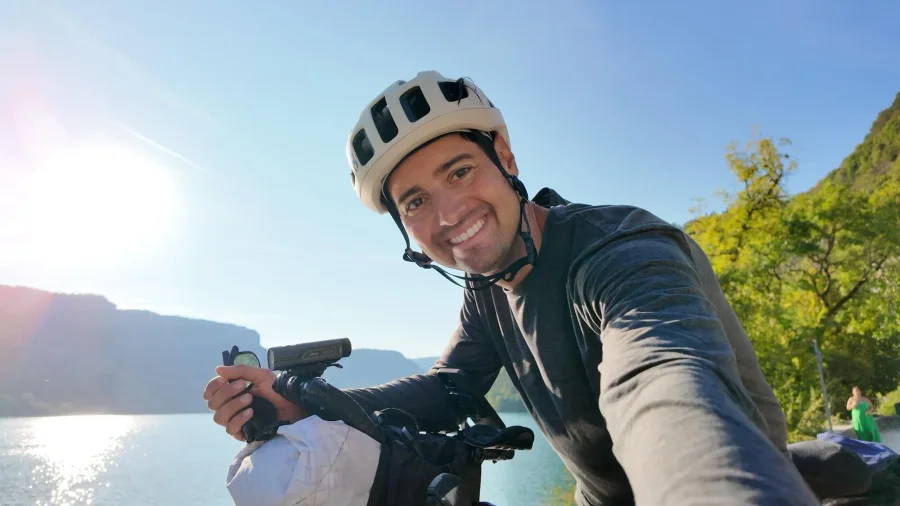 Cycling from the Netherlands to Lisbon: A journey fueled by hope and intuition