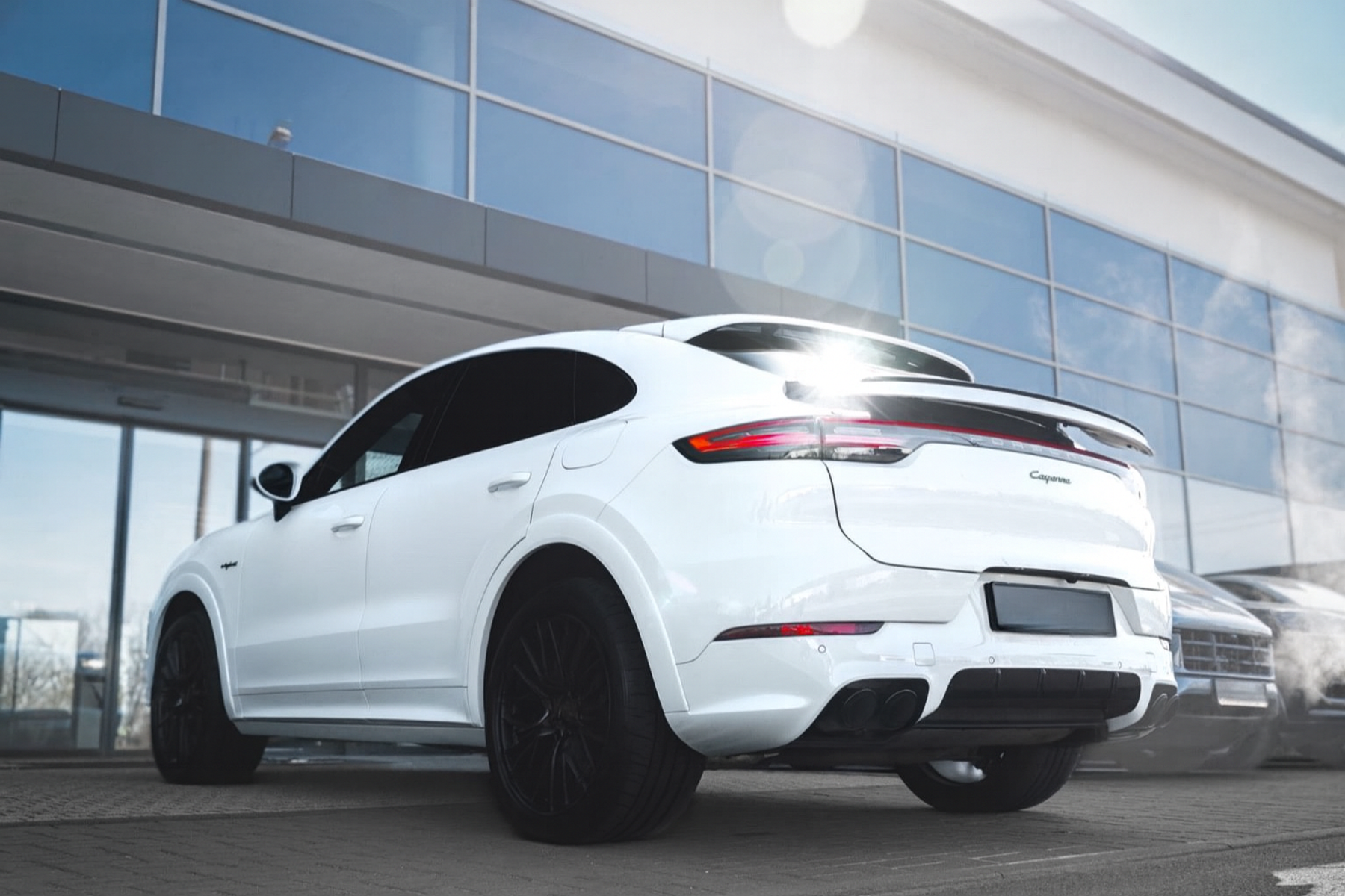 Porsche Cayenne E‑Hybrid Coupé Platinum Edition — zdjęcie 2
