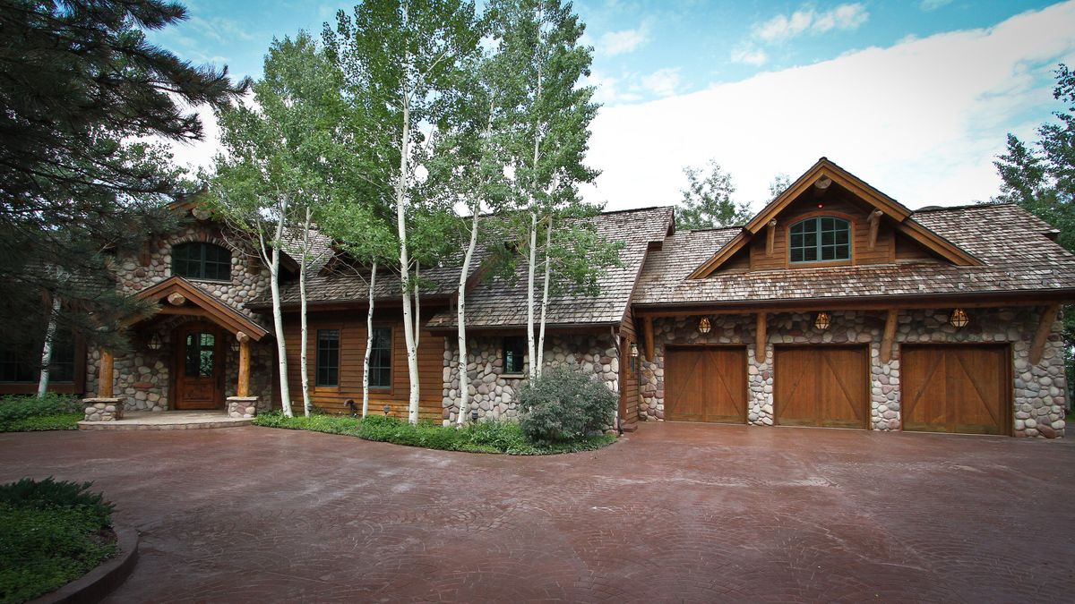 Pricing a Luxury Home in a Low-Inventory Aspen Market – 450 Smuggler Mountain Road - Aspen - panoramio