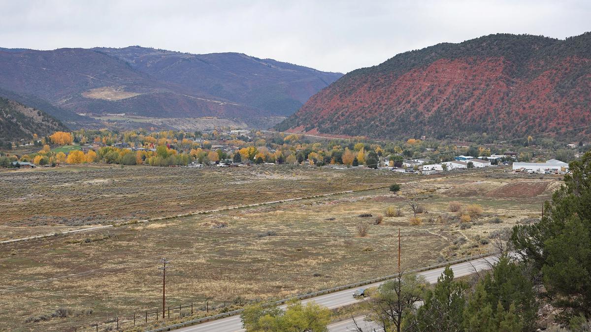Roaring Fork Valley Guide for Second-Home Owners – Roaring Fork Valley between Cattle Creek and Glenwood Springs
