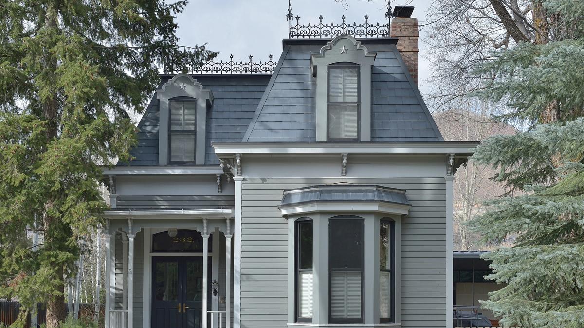 West End Aspen Real Estate: Historic Charm Near Downtown – Aspen Victorian style house Hallam Street