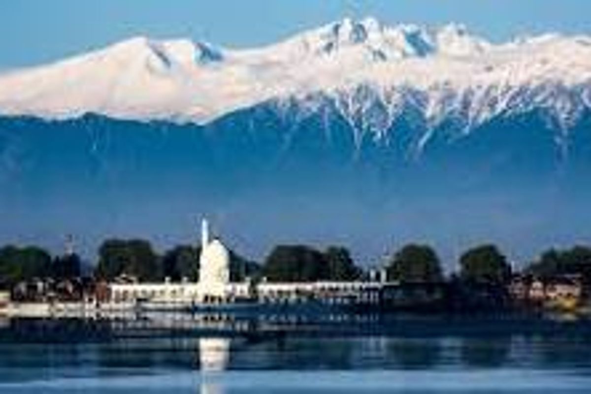 Dal Lake Houseboat