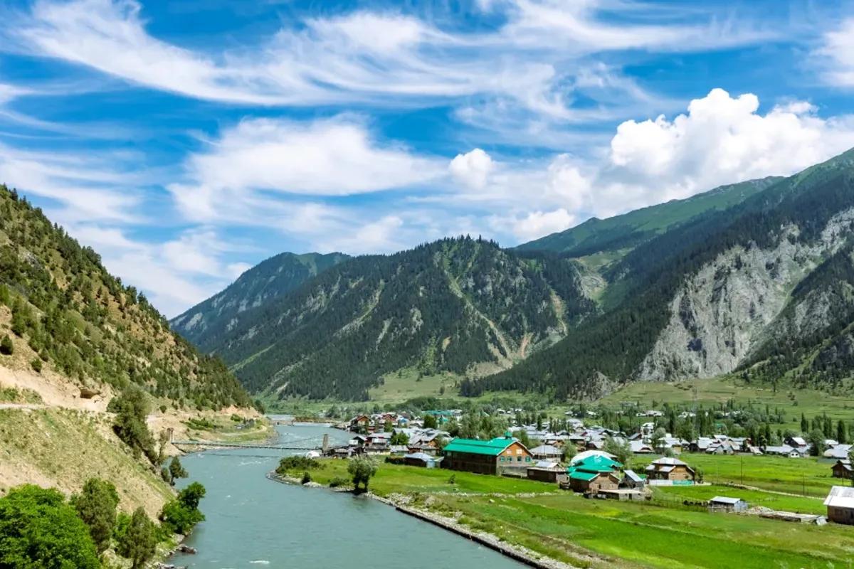 Dal Lake Houseboat