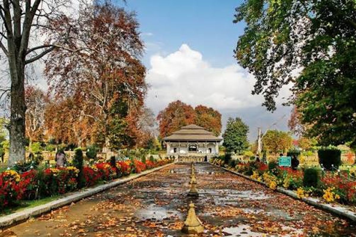 Dal Lake Houseboat