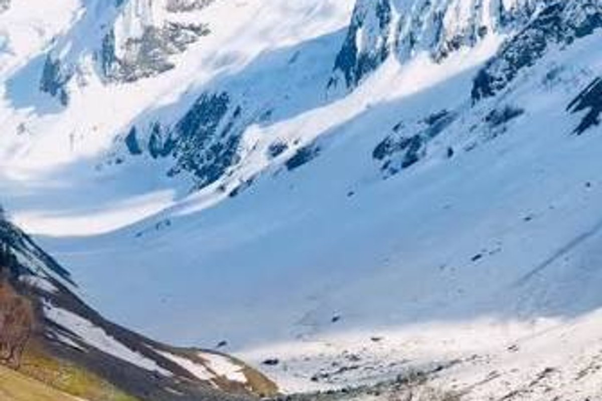 Kashmir Tour Package from Kolkata | 6 Days / 5 Nights