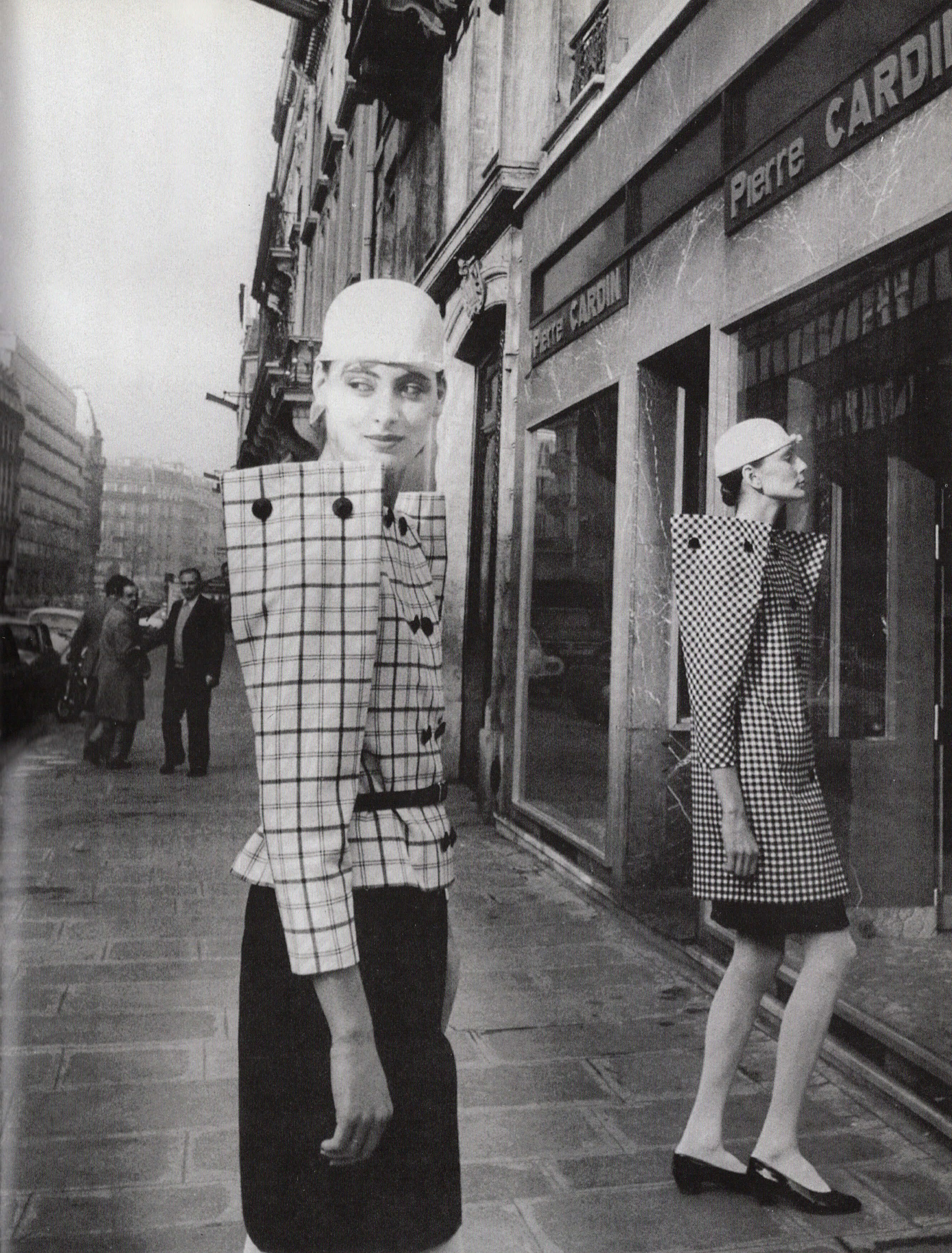 Tailleurs à manches-hélices (Tailored suits with propeller sleeves), Pierre Cardin, 1981