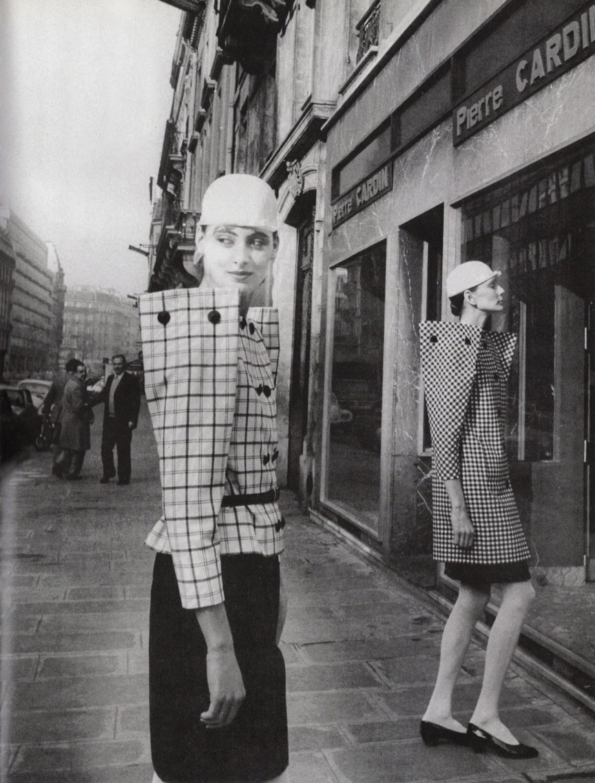 Tailleurs à manches-hélices (Tailored suits with propeller sleeves), Pierre Cardin, 1981