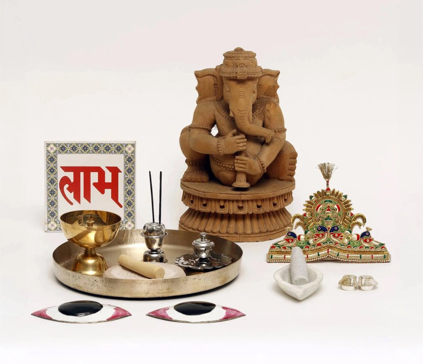 SHRINE FOR SACRED OFFERINGS