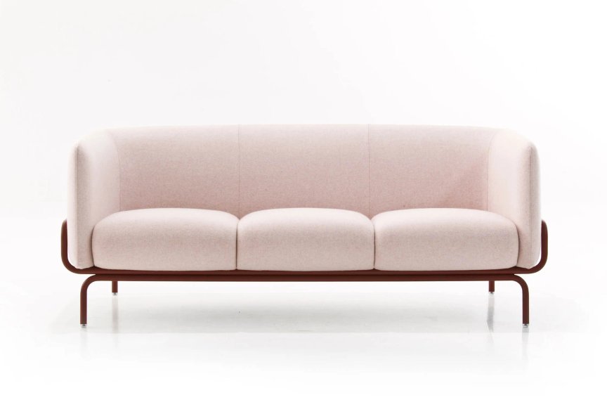 FACETS MEET SOFT CURVES. A SCULPTED APPROACH