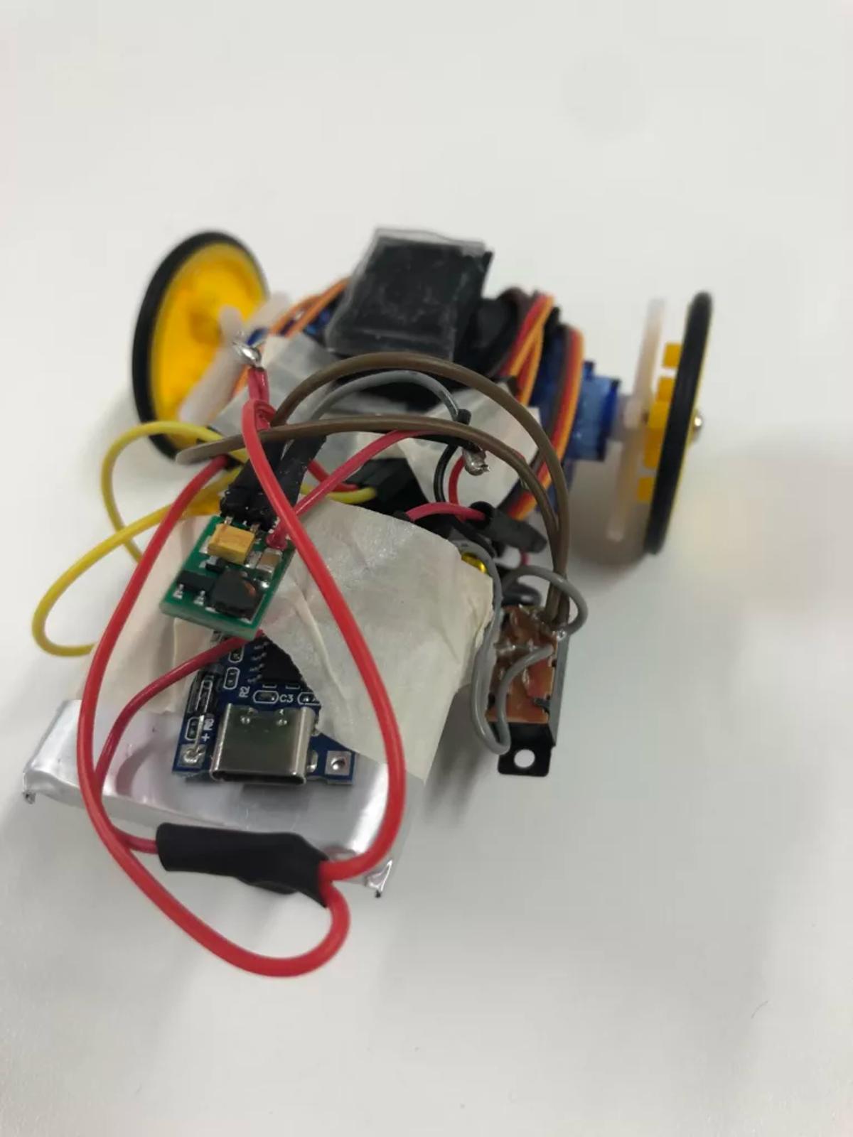 Internal wiring, battery, charging port and 5v transmitter