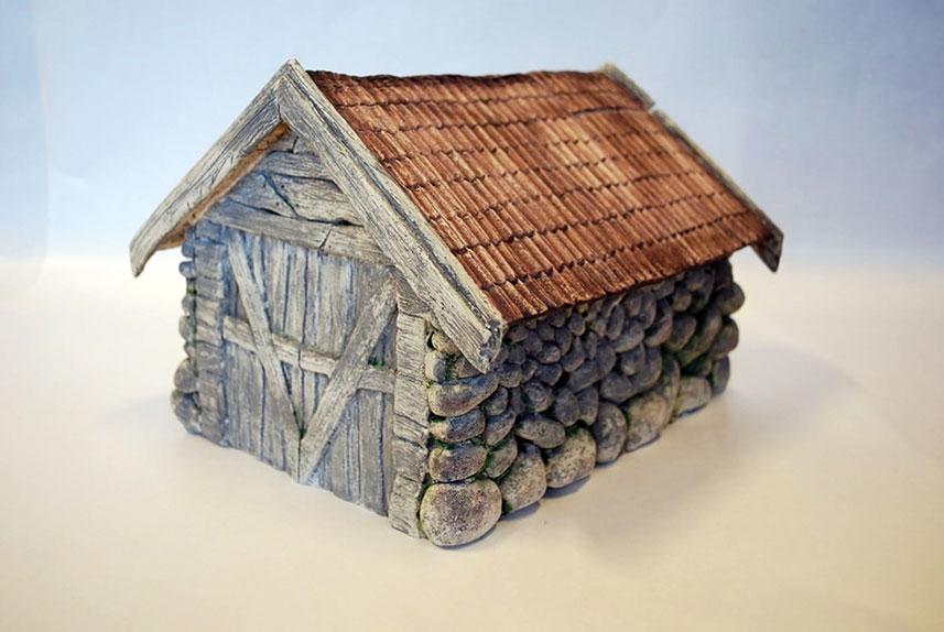 Anne Guro Schmidt Antun skriver om hva hun legger vekt på i møtet med leire på lærerstudiet, og deler oppgaven HUS-i-BOKS.