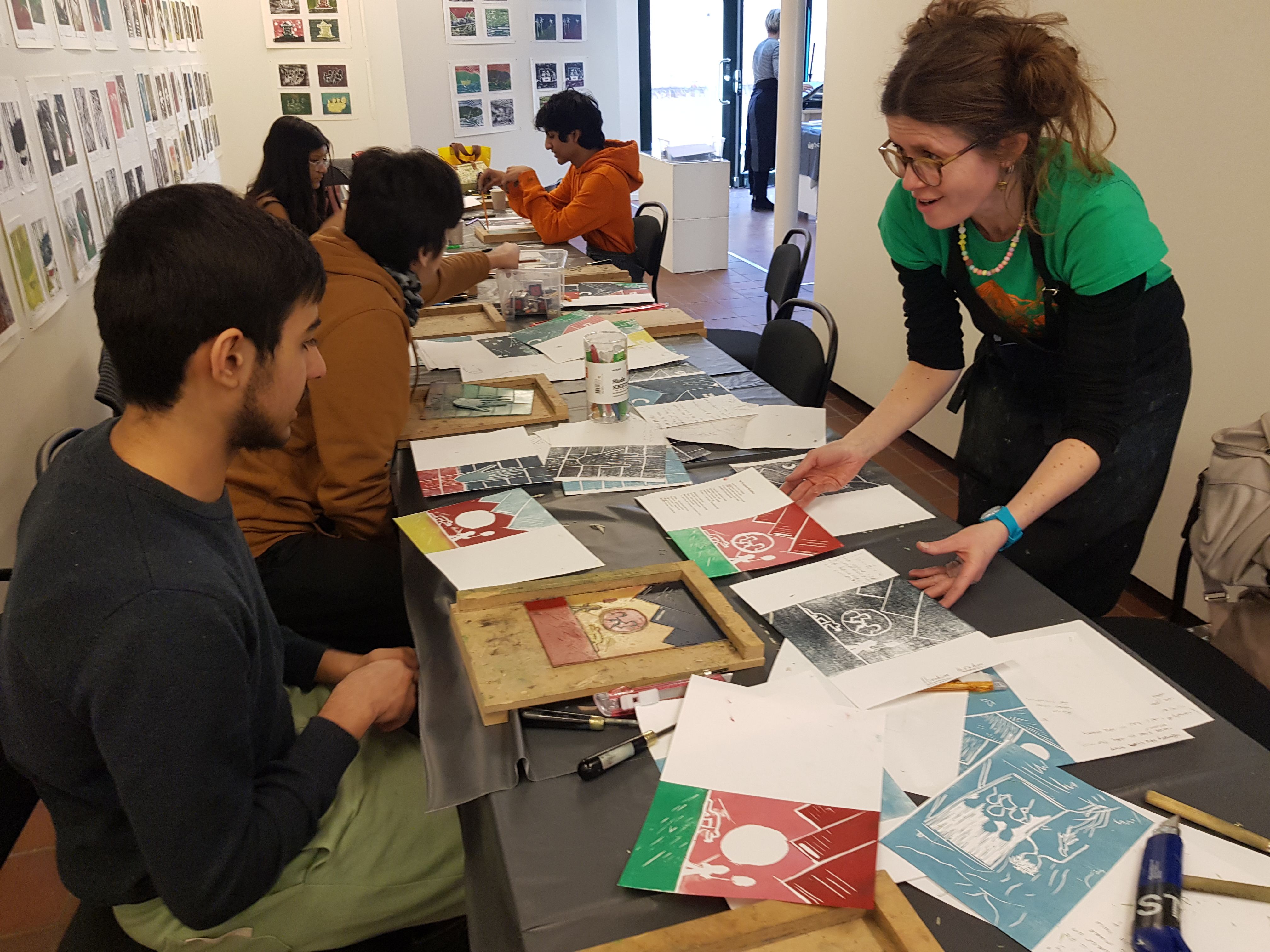 elever ser på grafikk