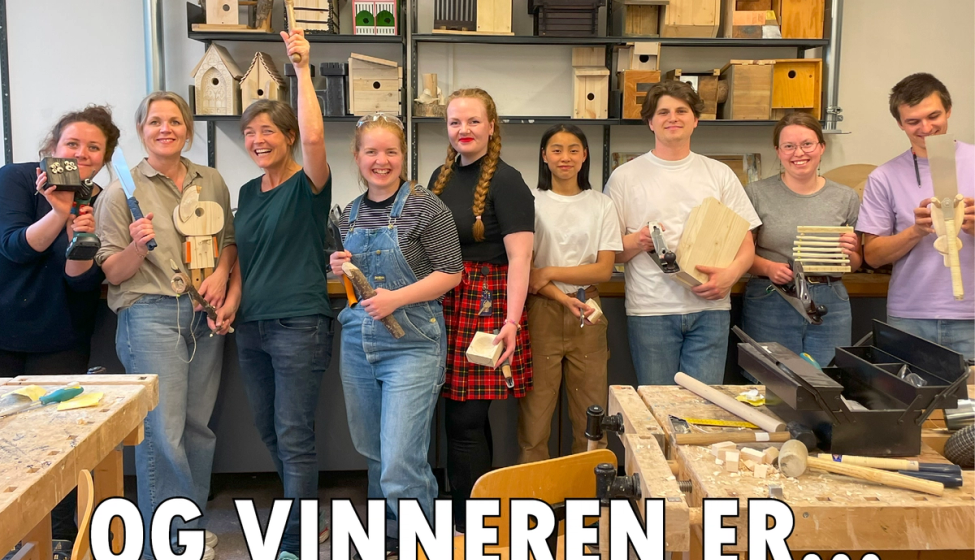 mennesker på et verksted