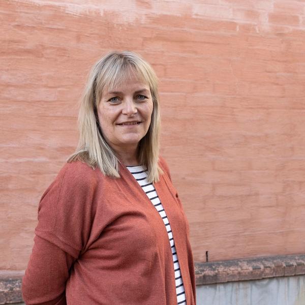 Portrettfoto av kvinne