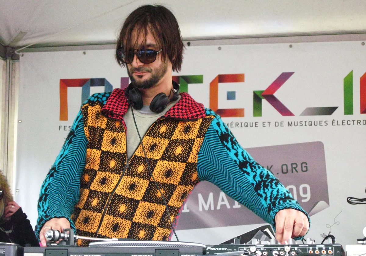 Ricardo Villalobos performing at Piknic Électronik