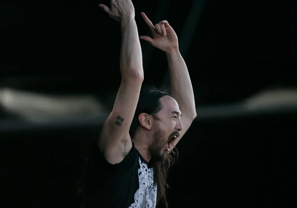 Steve Aoki performing at Future Music Festival in Sydney in 2013, photographed by Eva Rinaldi