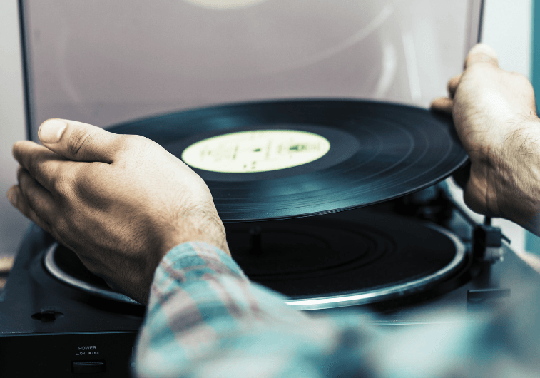 Albums vs EPs vs Singles: Which is Best for Your Music Release Strategy? — LISTN