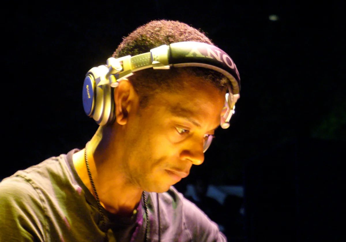 Jeff Mills performing behind the decks