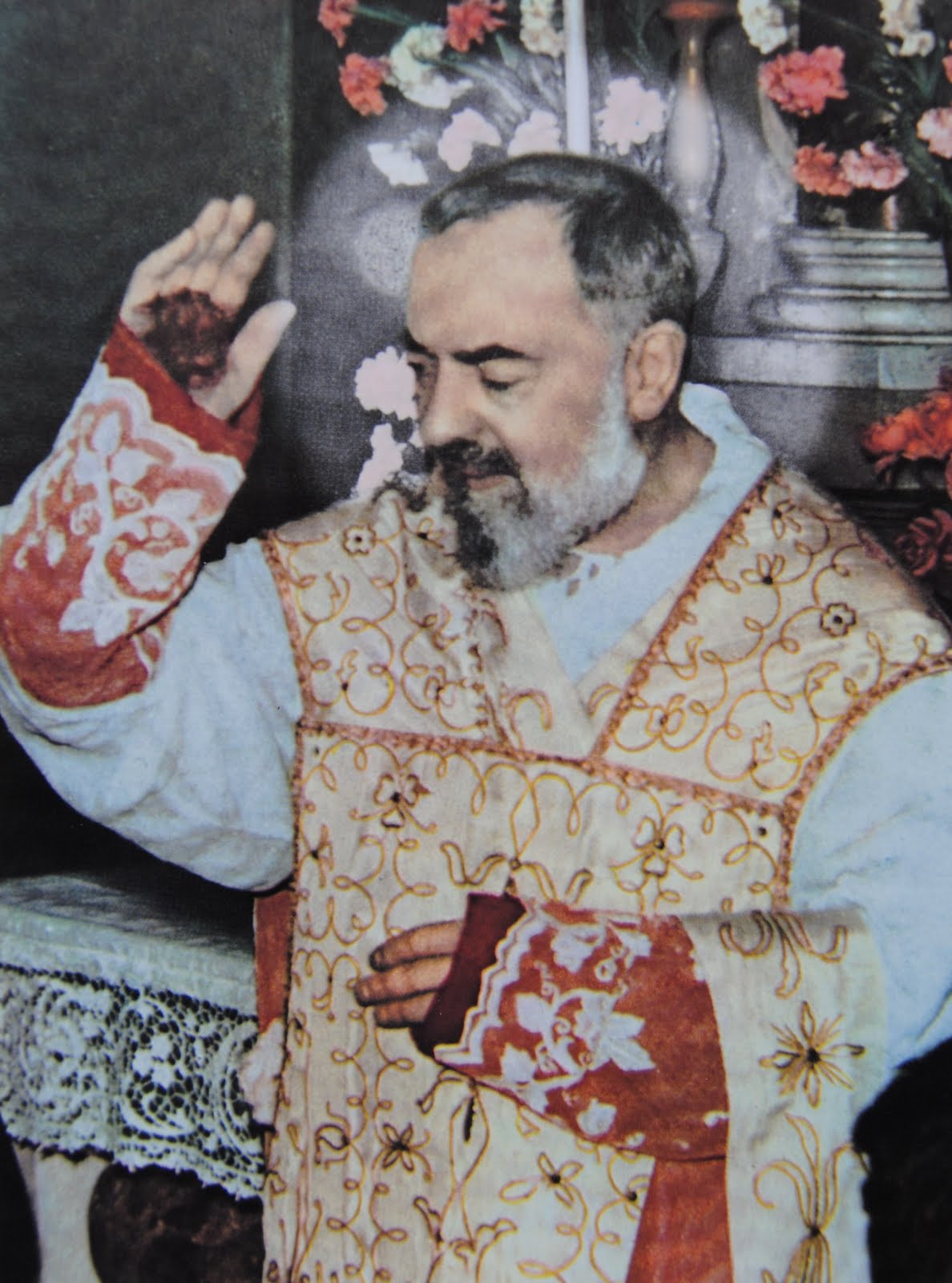 Padre Pio with the Stigmata. Source: commons.wikimedia.org