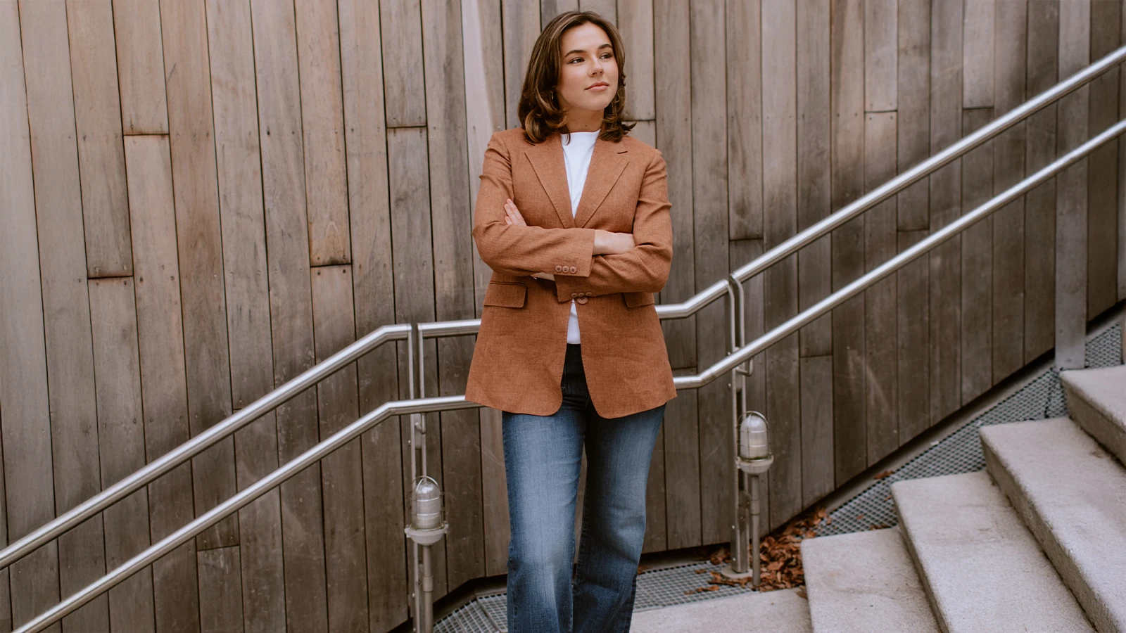 Max Mara blaser med Jeans og T-skjorte